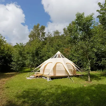 Les Hulottes Parque de Campismo
